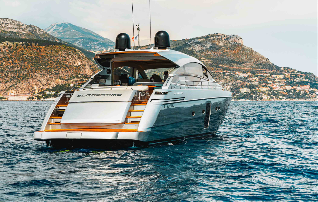 Pershing 64 | Summertime
