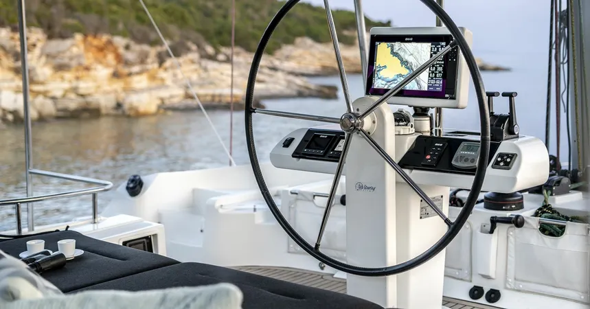 Lagoon 52 F | Tamiro11