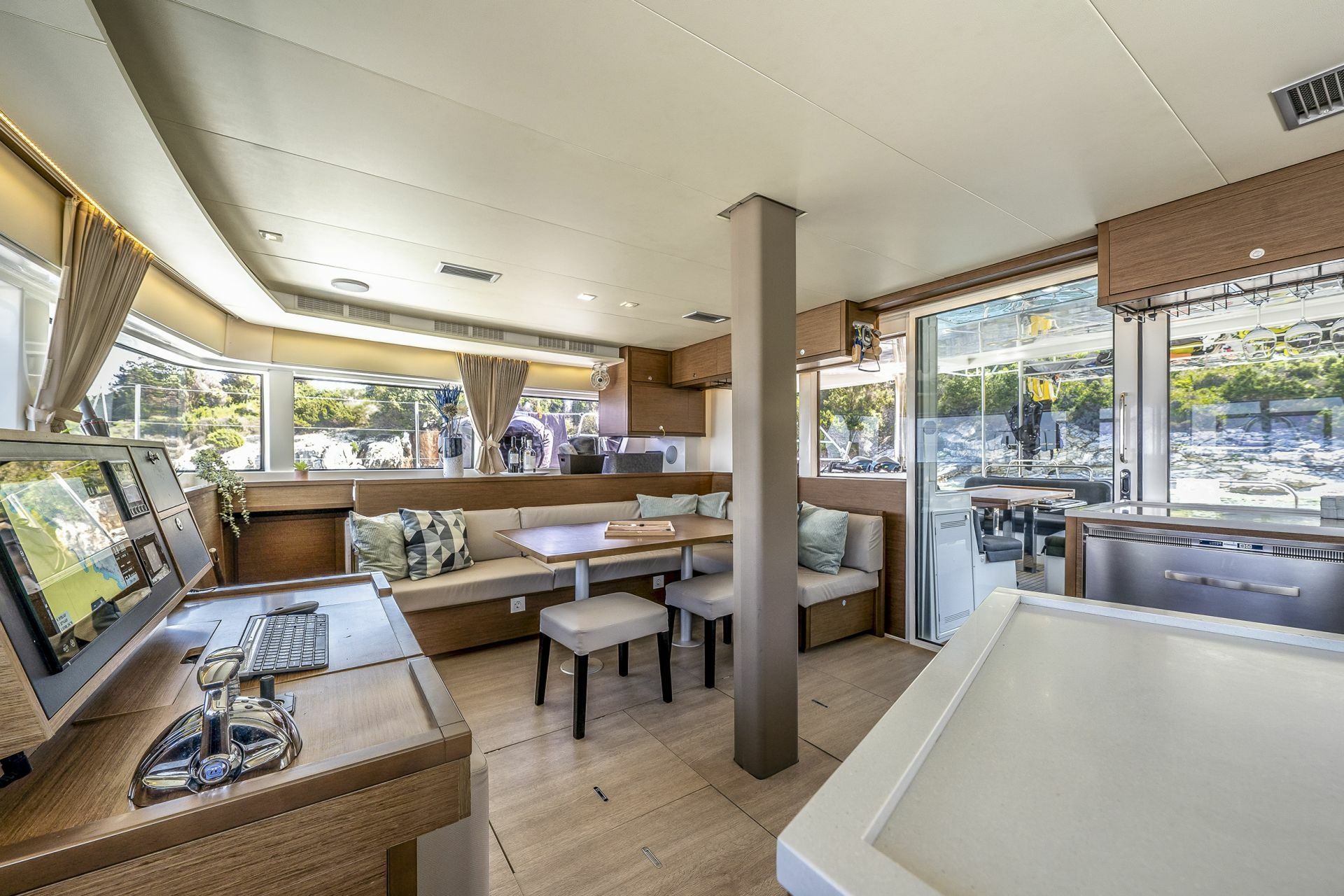 Lagoon 52 F | Tamiro