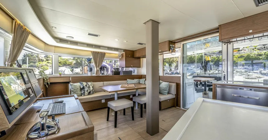 Lagoon 52 F | Tamiro17