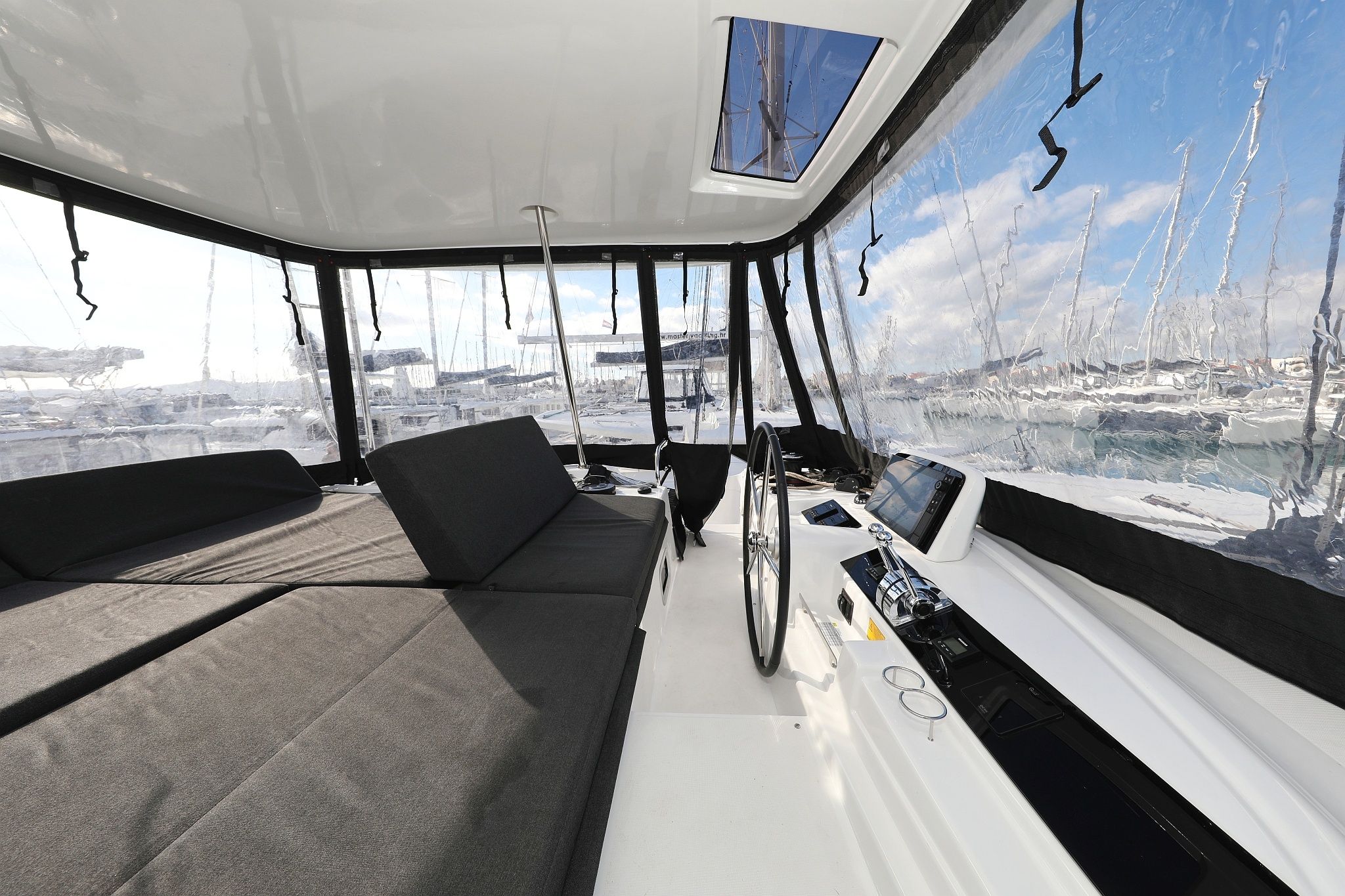 Lagoon 46 | Hasta La Vista