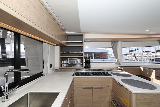 Lagoon 46 | Hasta La Vista