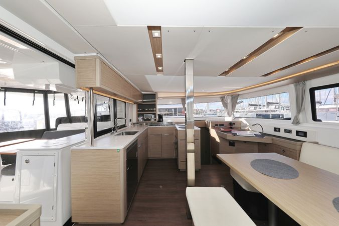 Lagoon 46 | Hasta La Vista