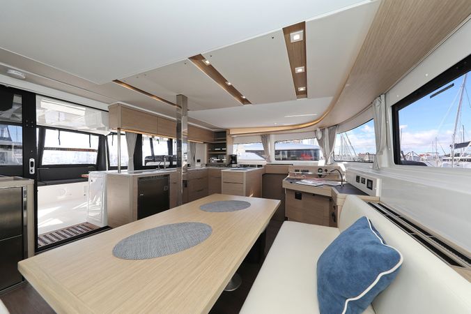 Lagoon 46 | Hasta La Vista