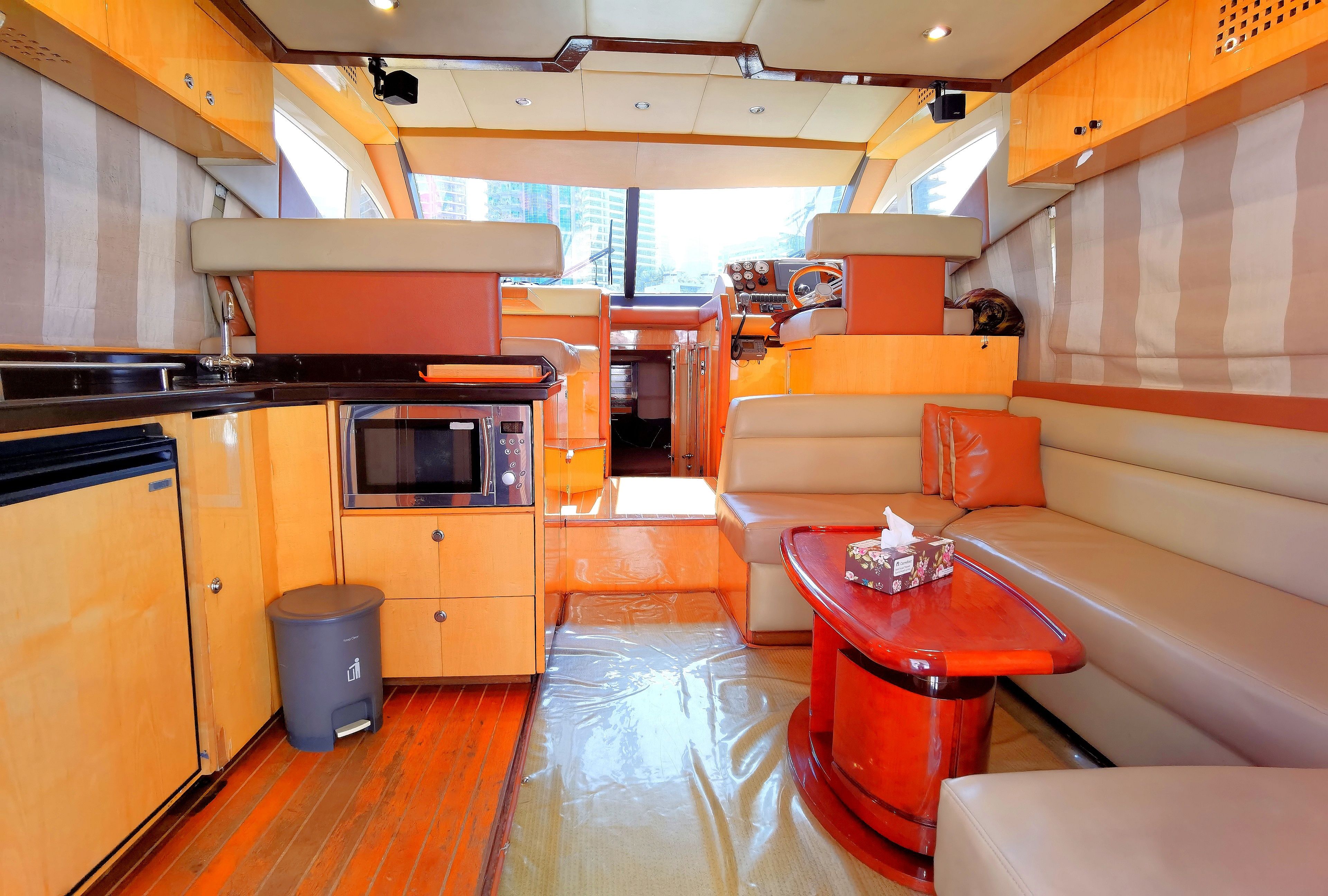 Majesty 44 | D T 1687