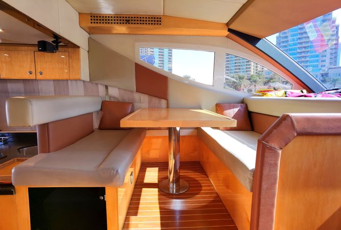 Majesty 44 | D T 1687