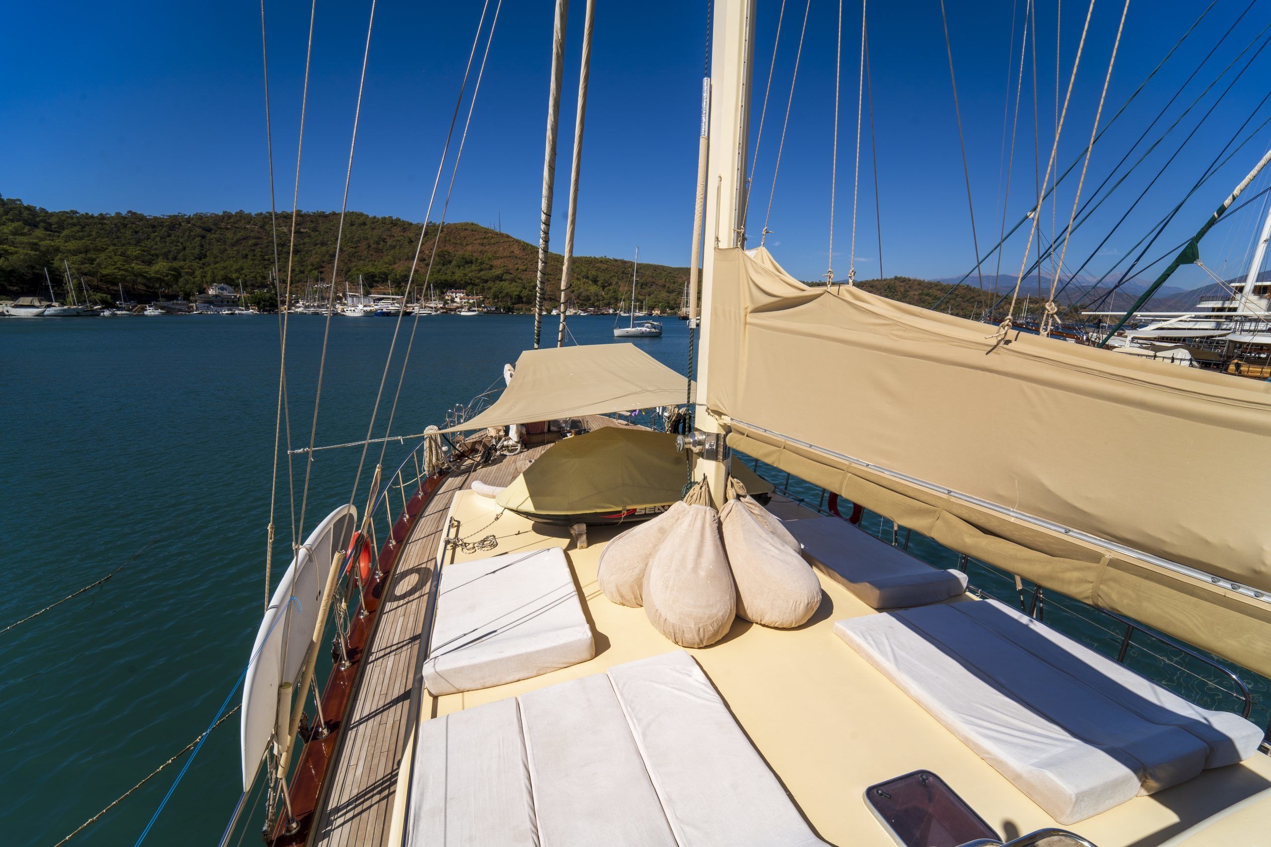 Gulet 91 | Happy Hours