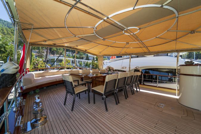 Gulet 91 | Happy Hours