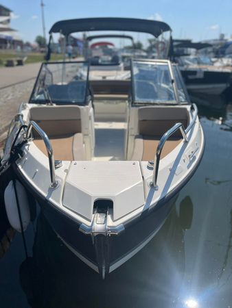 Quicksilver 555 | Alexa