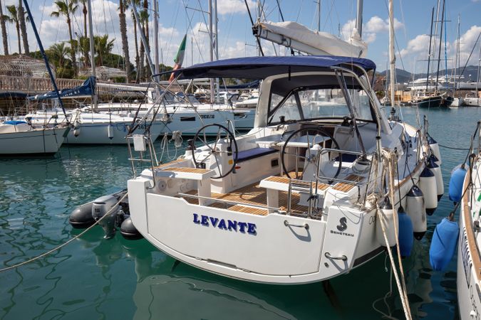 Beneteau Oceanis 35.1 | Levante