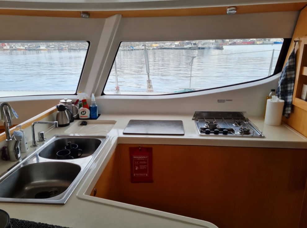 Fountaine Pajot Salina 48 | Arctic Eagle