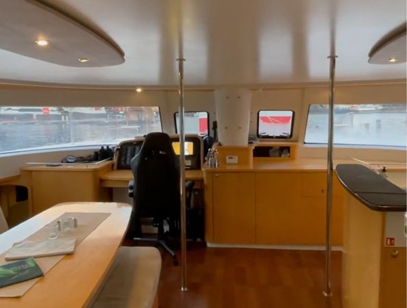 Fountaine Pajot Salina 48 | Arctic Eagle