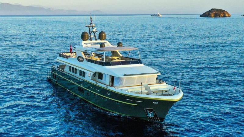 Trawler 91 | Astoria