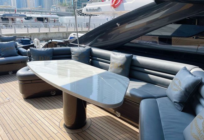Sunseeker Predator 95 | UD30