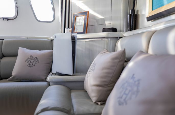 Sunseeker Predator 95 | UD30