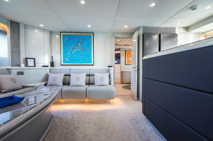 Sunseeker Predator 95 | UD30