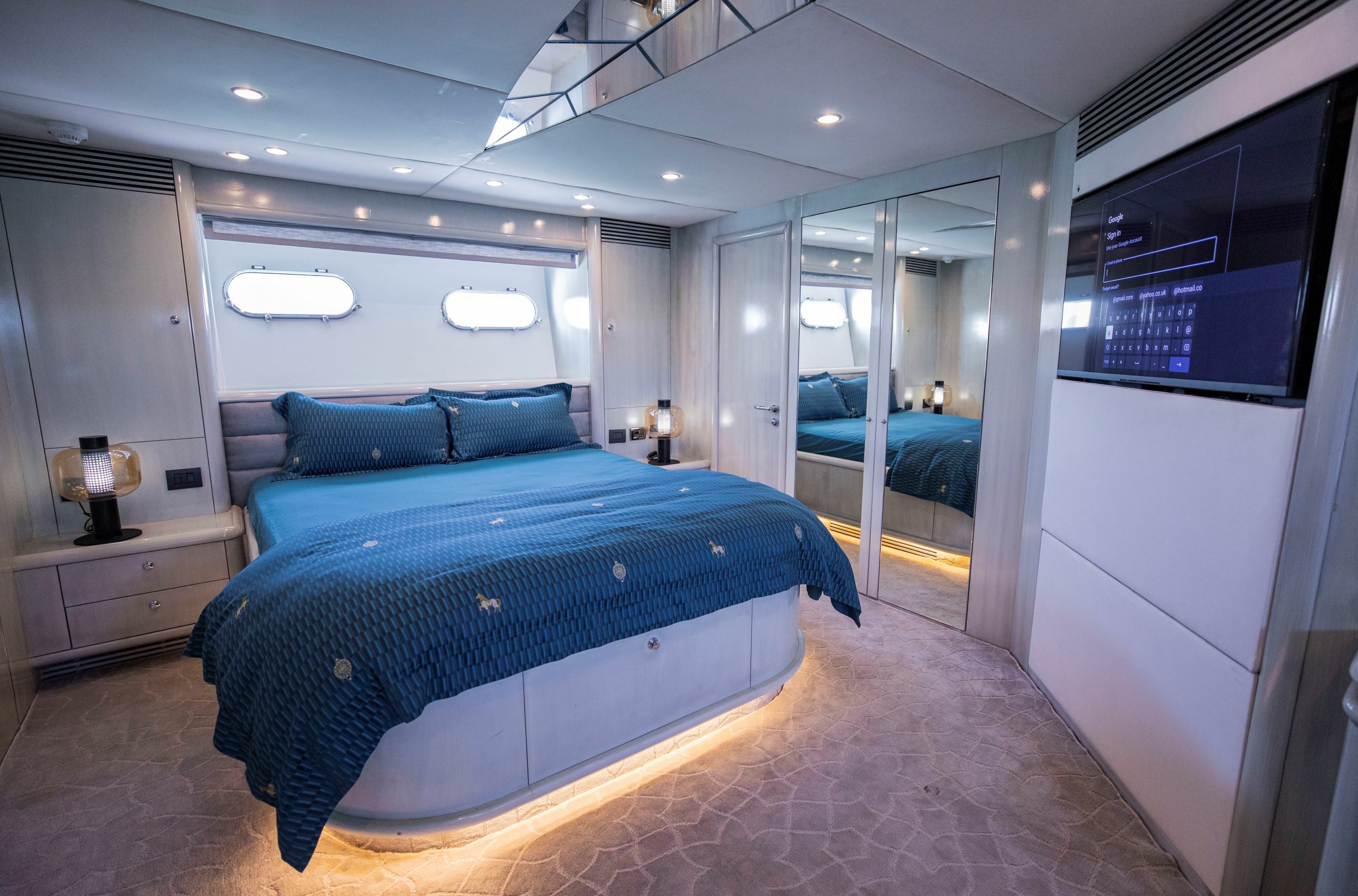 Sunseeker Predator 95 | UD30