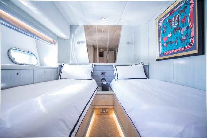 Sunseeker Predator 95 | UD30