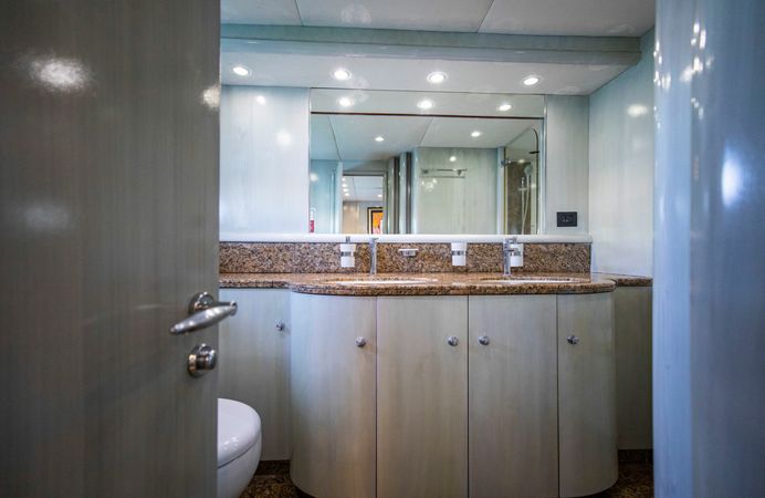 Sunseeker Predator 95 | UD30