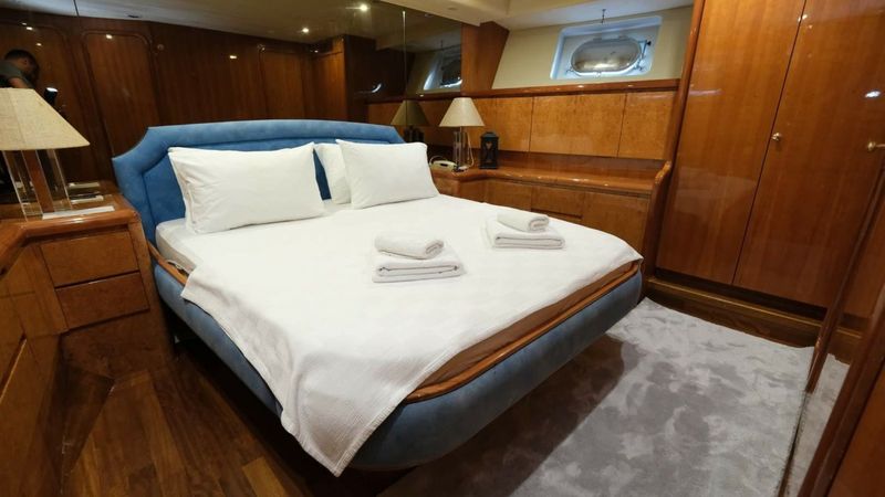Falcon 80 | Vega