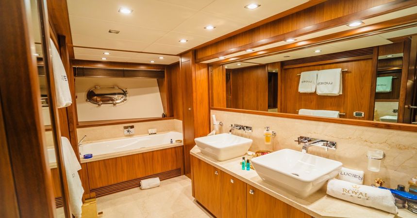 Sunseeker 128 | Lucien