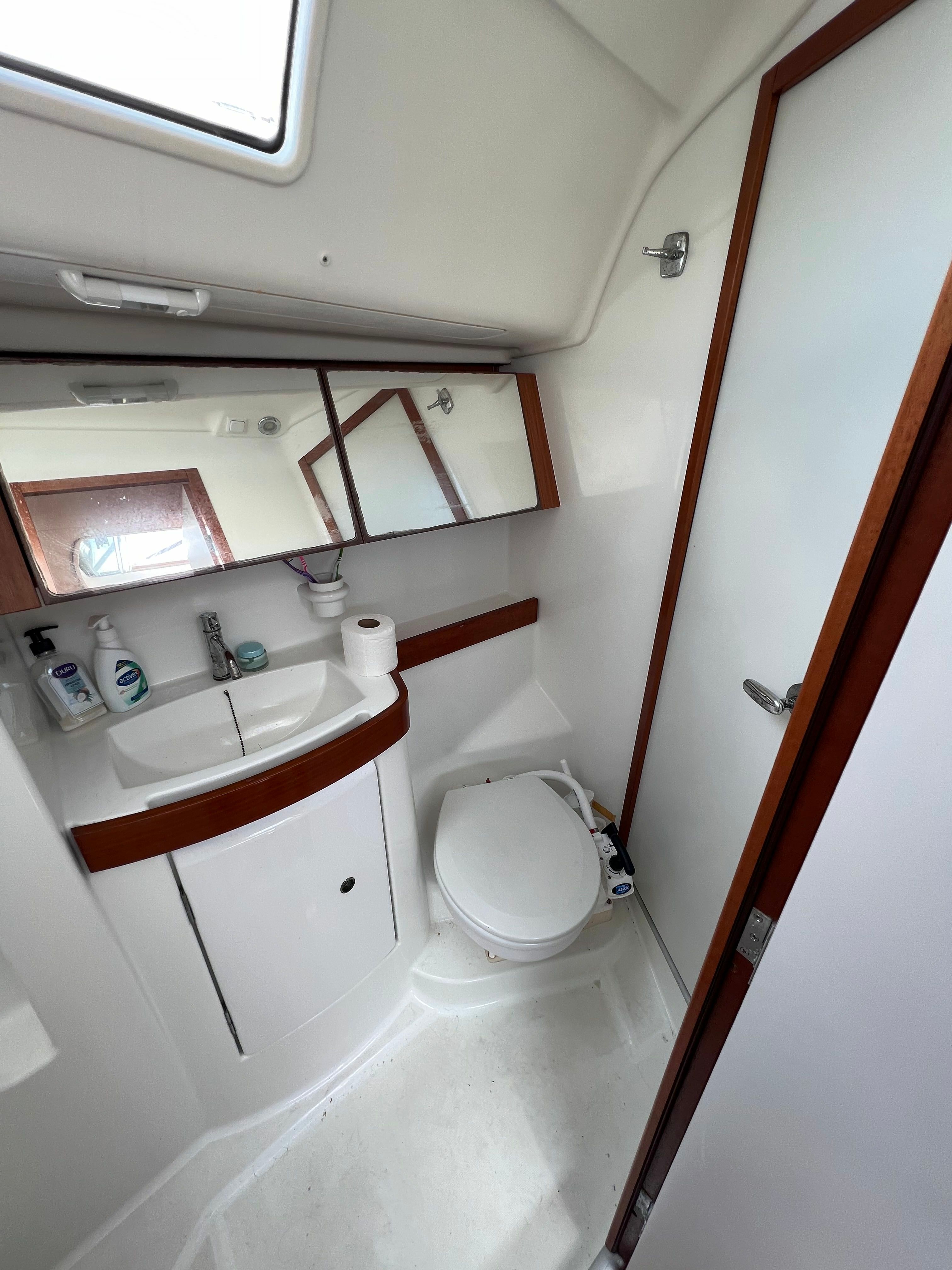 Beneteau Oceanis 40 | Arina