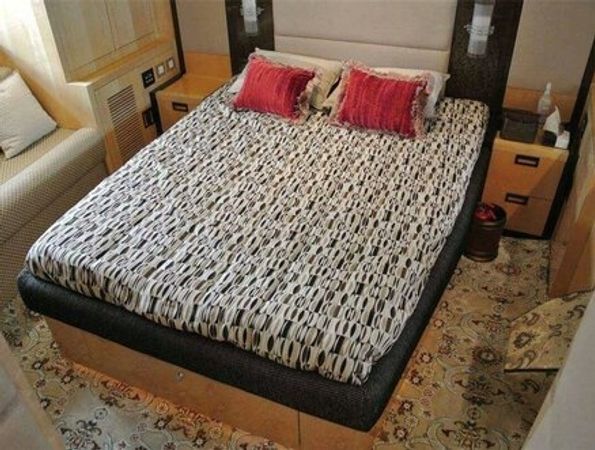 Majesty 56 | 908 Dynasty