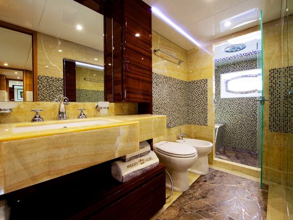 Gulf Craft Nomad 75 | Ruby