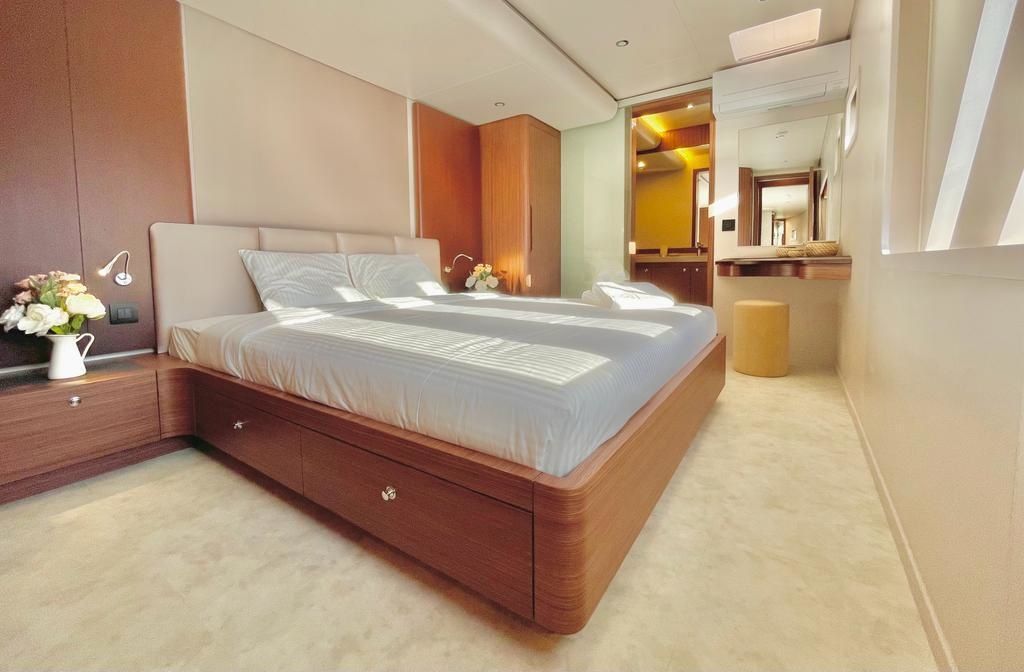 Villaboat Ocean Beast 65 Fly | Inka