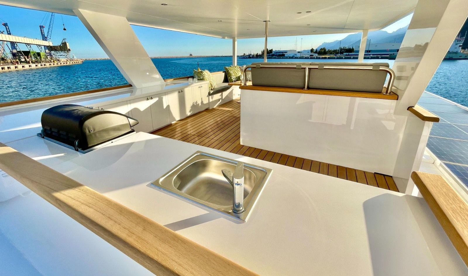 Villaboat Ocean Beast 65 Fly | Inka