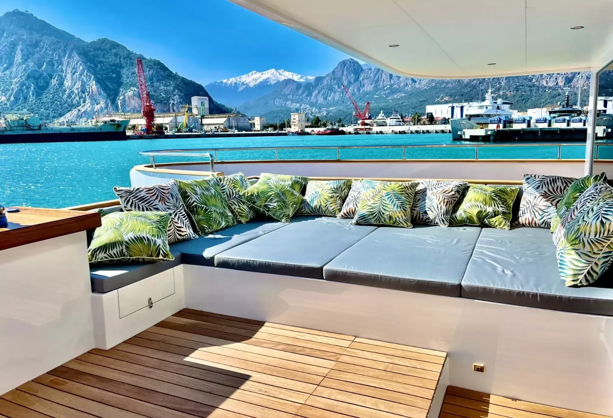 Villaboat Ocean Beast 65 Fly | Inka
