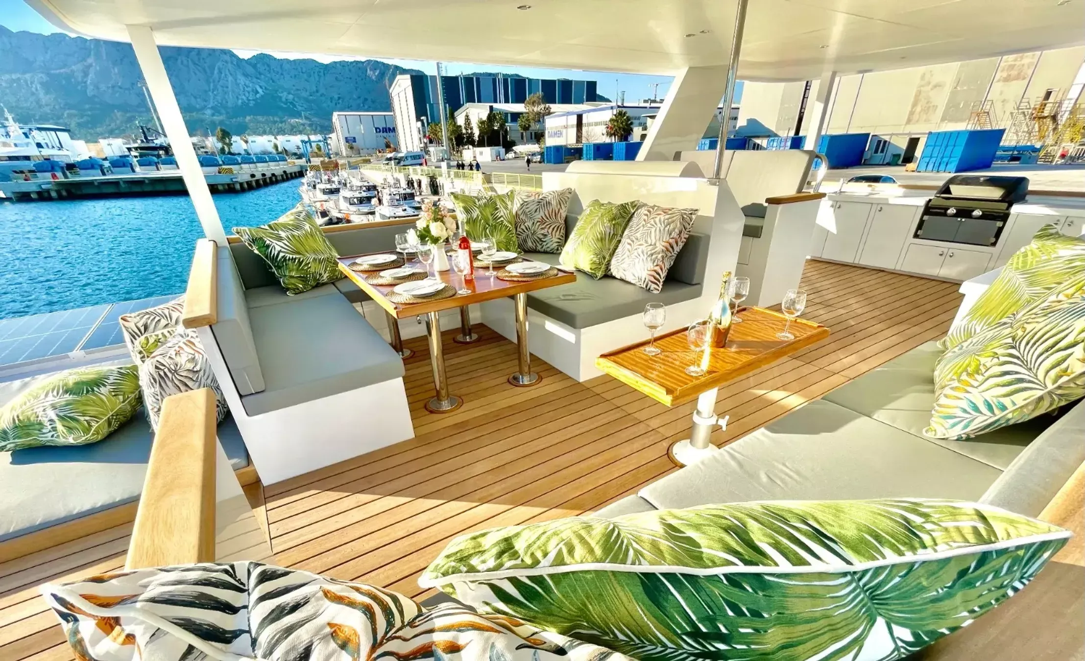 Villaboat Ocean Beast 65 Fly | Inka