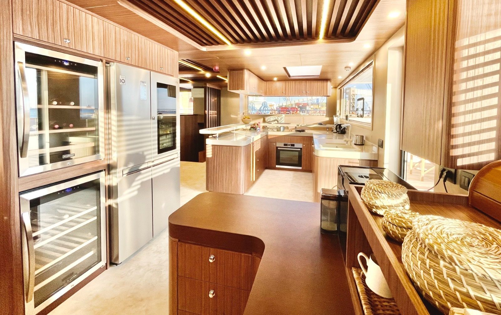 Villaboat Ocean Beast 65 Fly | Inka