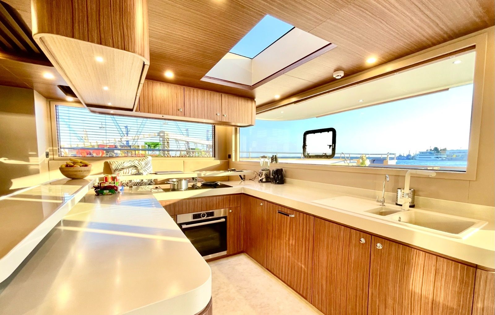 Villaboat Ocean Beast 65 Fly | Inka