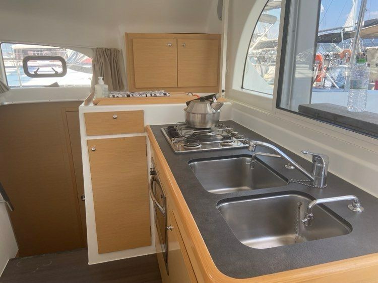 Lagoon 380 | Sunrise