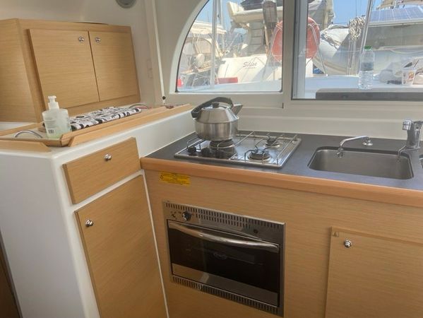 Lagoon 380 | Sunrise