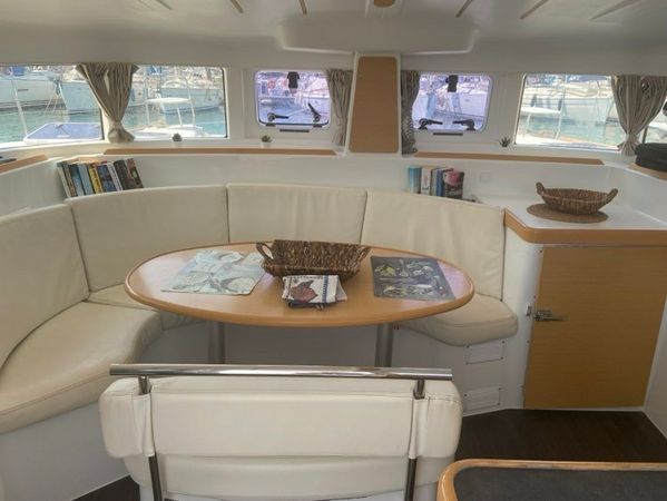 Lagoon 380 | Sunrise