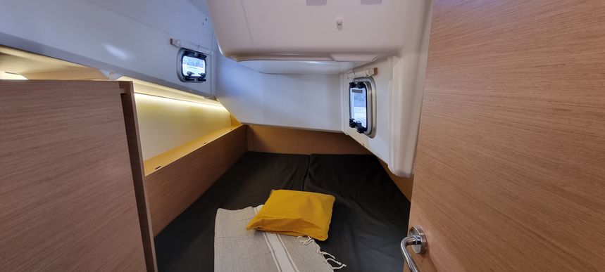 Jeanneau Sun Odyssey 380 | Sunny