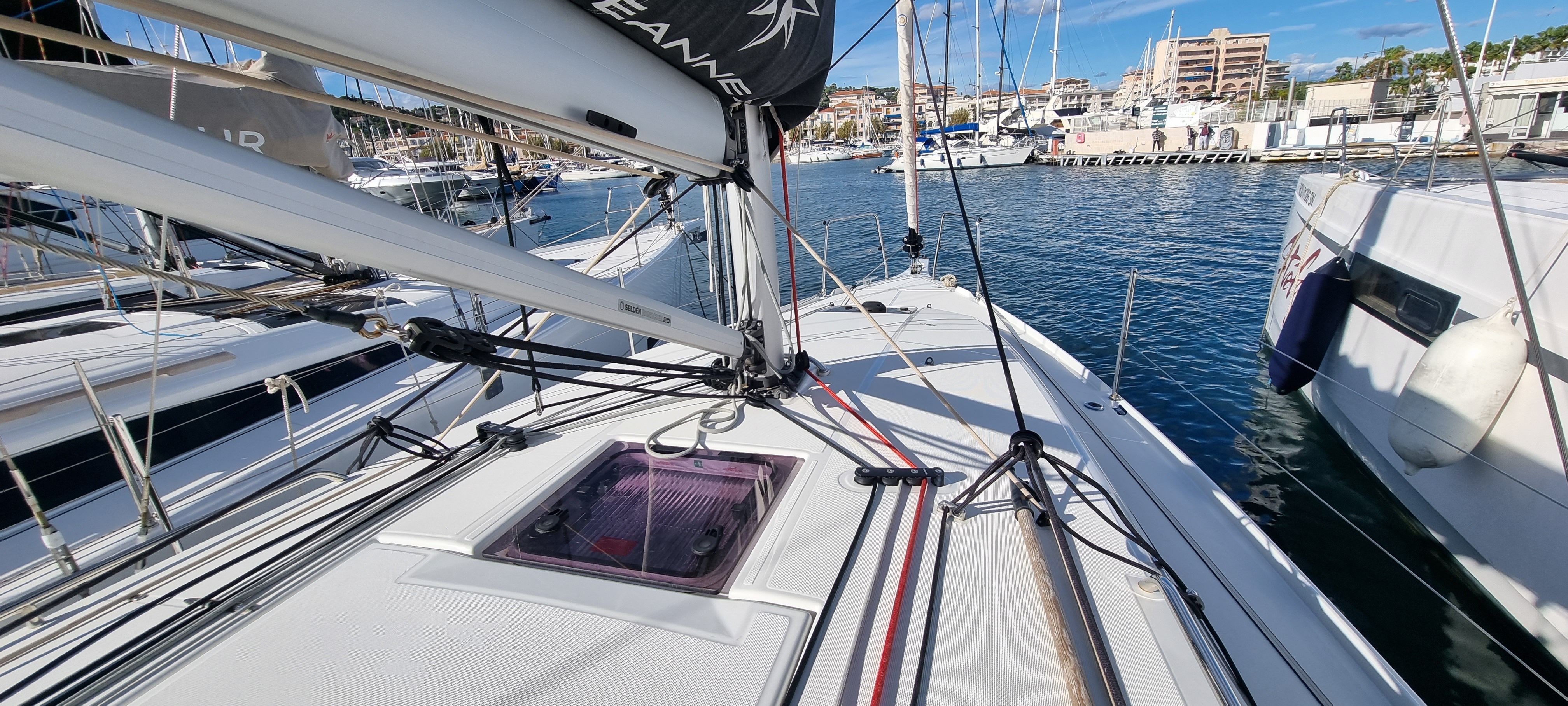 Jeanneau Sun Odyssey 380 | Sunny