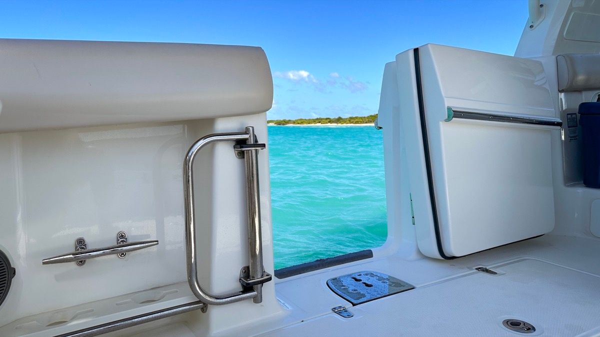 Boston Whaler 420 Outrage | High Tide