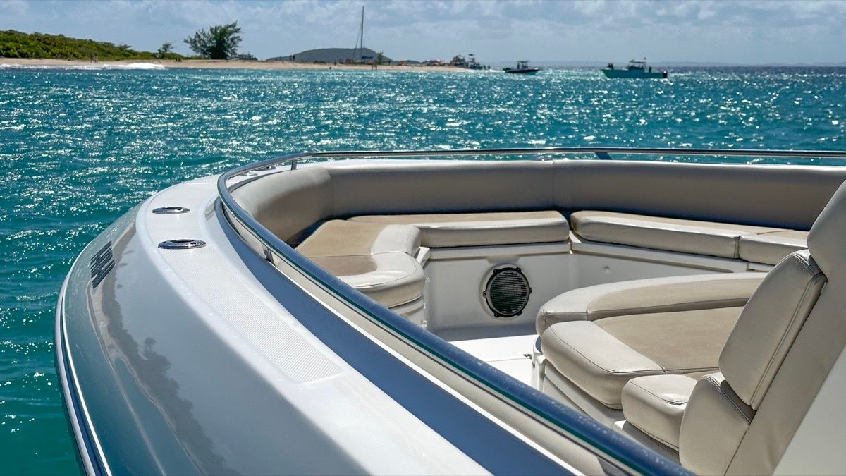 Boston Whaler 420 Outrage | High Tide
