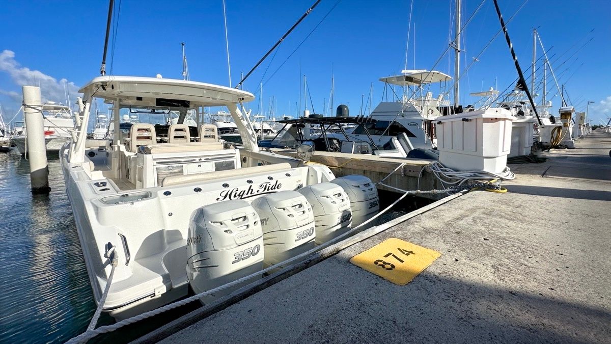 Boston Whaler 420 Outrage | High Tide