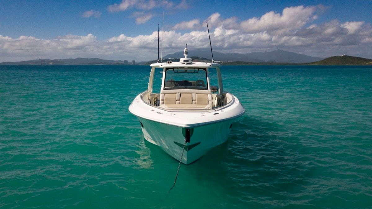 Boston Whaler 420 Outrage | High Tide