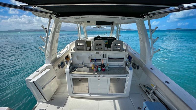 Boston Whaler 420 Outrage | High Tide