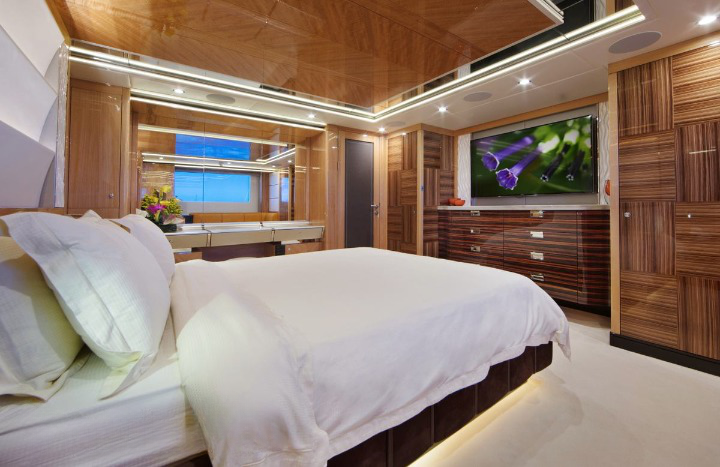 Benetti 163 | Sky Fall