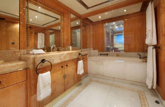 Benetti 163 | Sky Fall