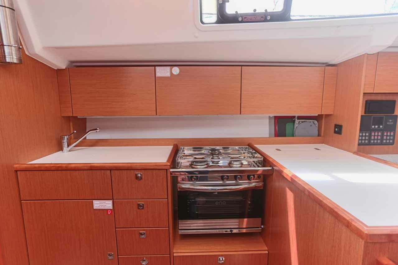 Bavaria C38 | Cloud Rider