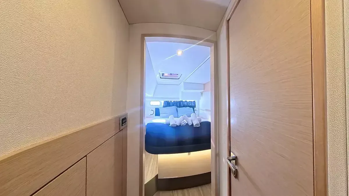 Fountaine Pajot Helia 44 | Anila