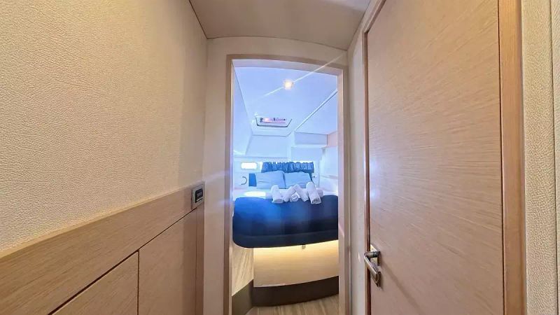 Fountaine Pajot Helia 44 | Anila