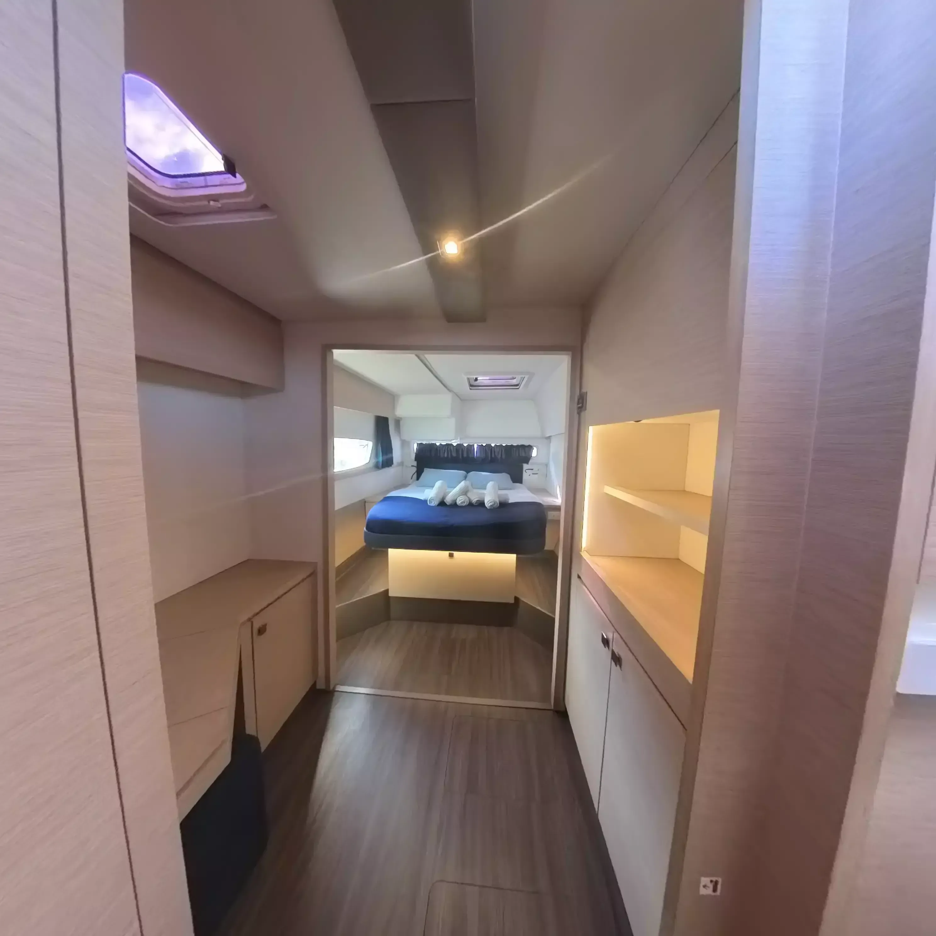 Fountaine Pajot Helia 44 | Anila